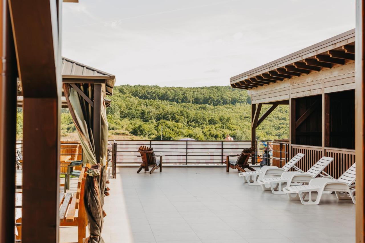 Cabana Suzanne Baile Figa Villa Agrisu de Sus ภายนอก รูปภาพ