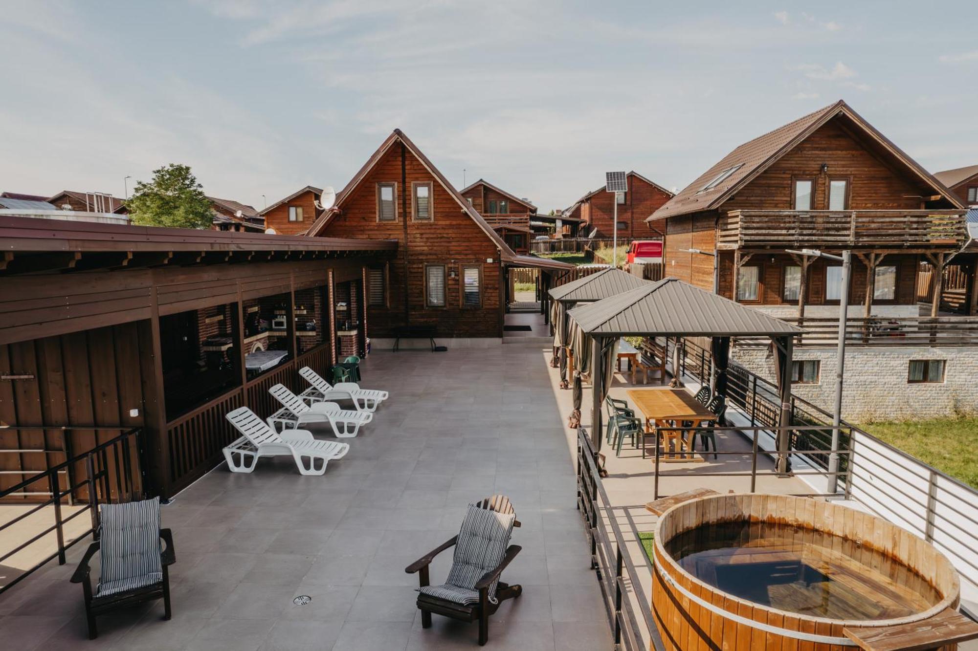 Cabana Suzanne Baile Figa Villa Agrisu de Sus ภายนอก รูปภาพ