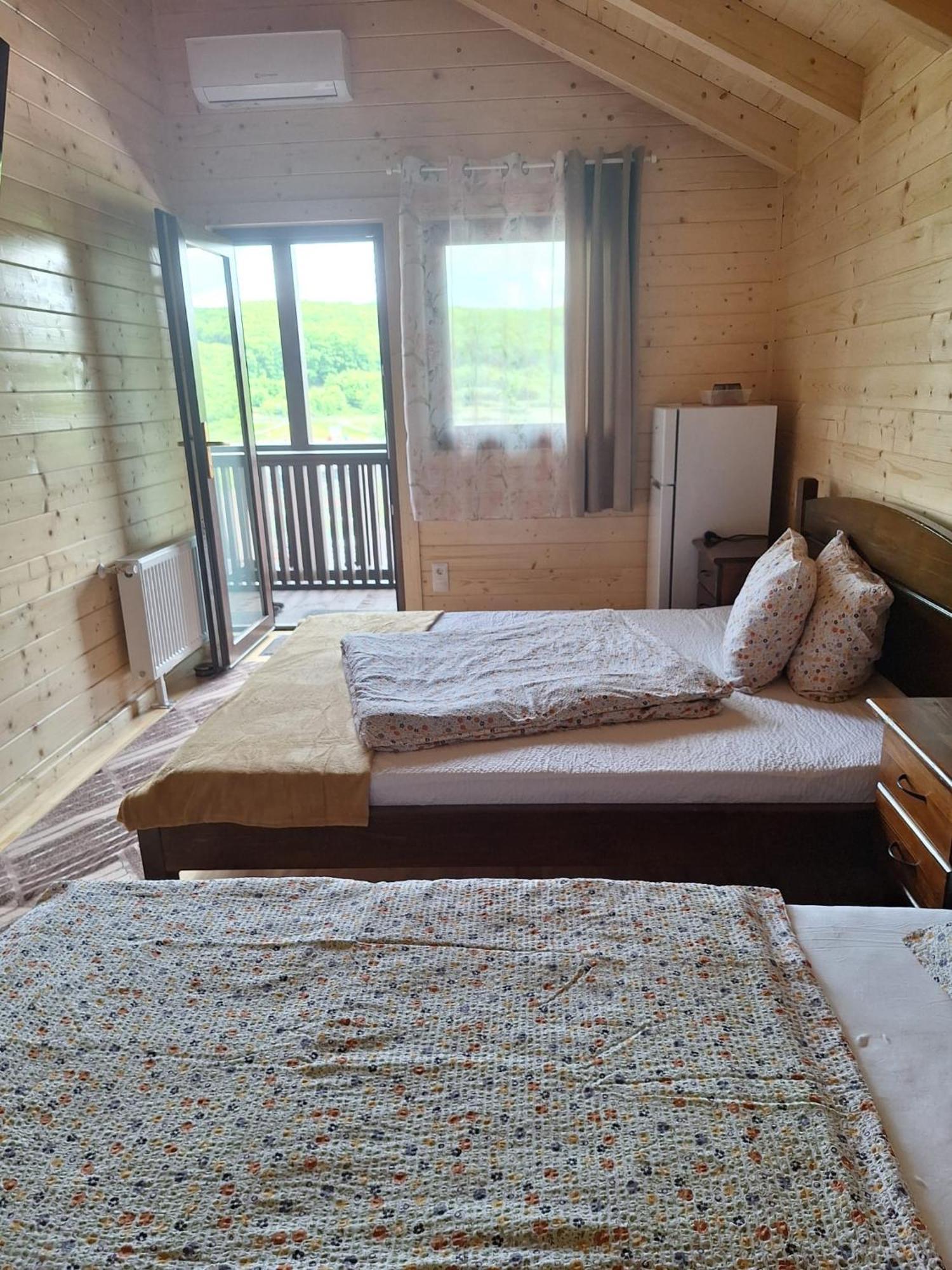 Cabana Suzanne Baile Figa Villa Agrisu de Sus ภายนอก รูปภาพ